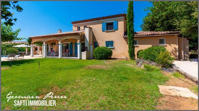 Villa - 143 m² - 6 pièces