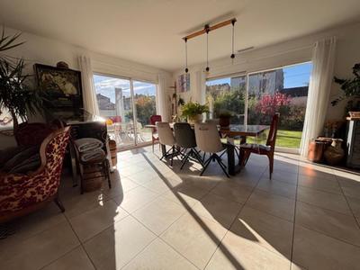 Villa - 200 m² - 7 pièces