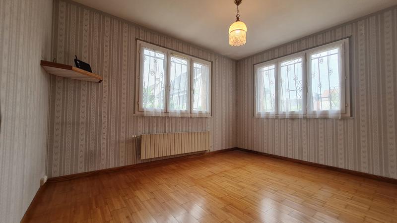 Maison - 200 m² - 4 pièces