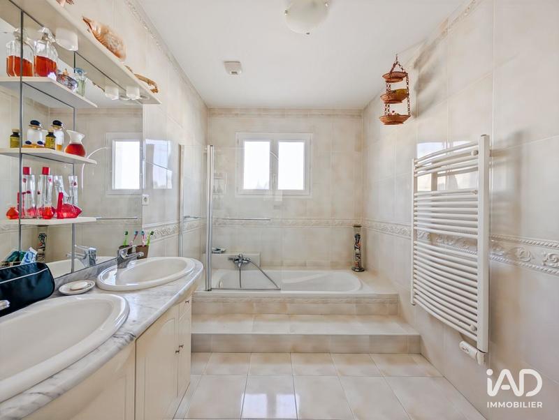 Maison - 145 m² - 4 pièces