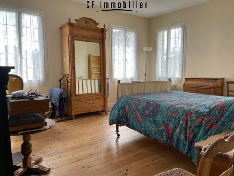 Maison - 210 m² - 8 pièces