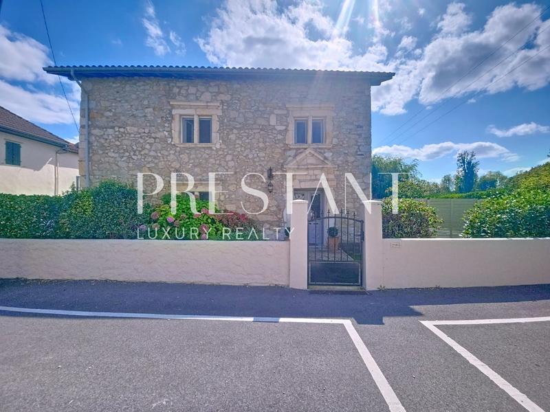 Maison - 152 m² - 5 pièces