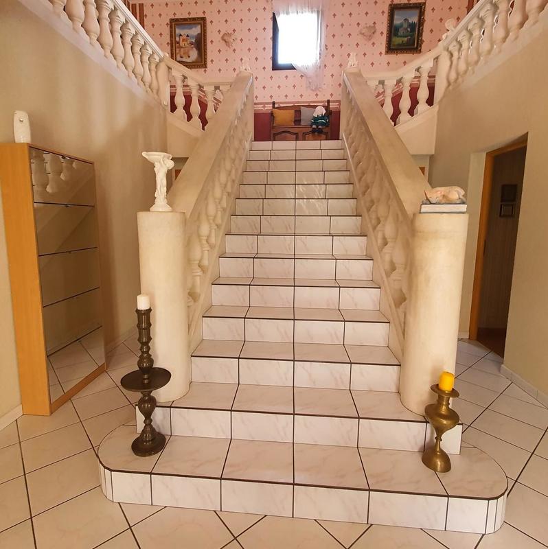 Maison - 258 m² - 6 pièces