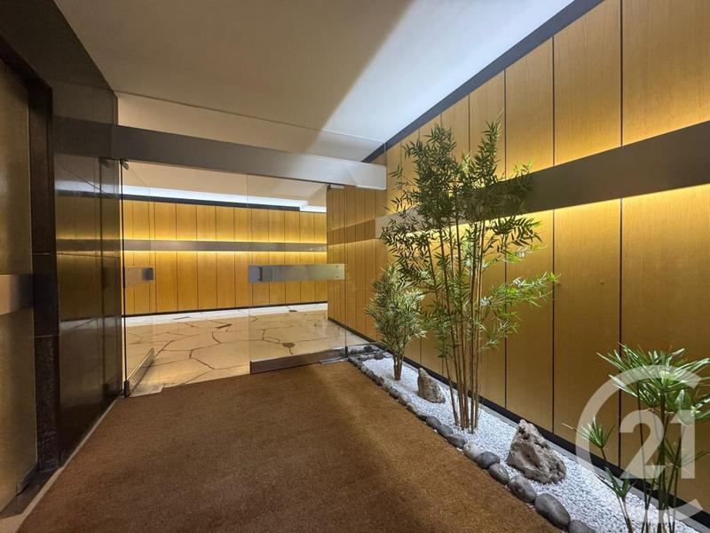 Appartement - 115 m² - 5 pièces