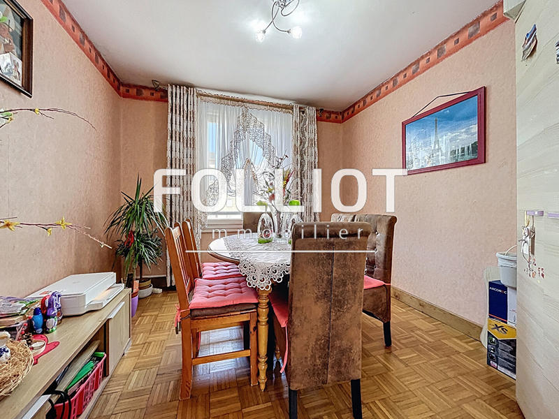 Appartement - 99 m² - 6 pièces