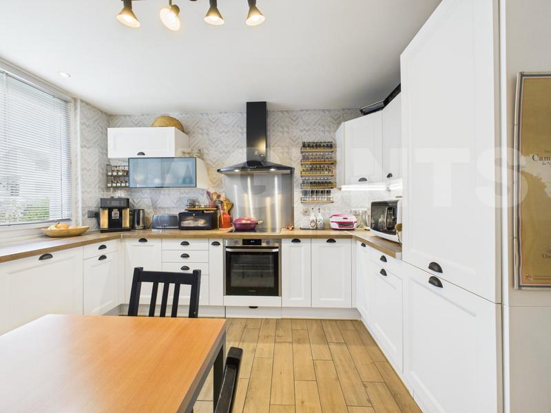 Maison - 107 m² - 5 pièces