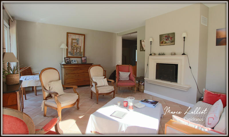 Maison - 232 m² - 9 pièces