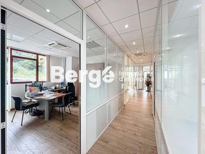 Entrepôt - 2 182 m²