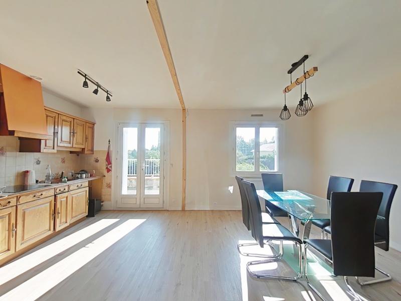 Maison traditionnelle - 90 m² - 4 pièces