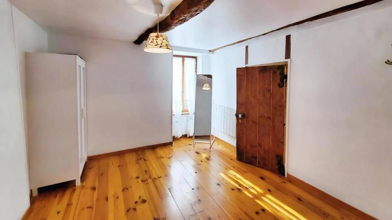Appartement - 84 m² - 5 pièces