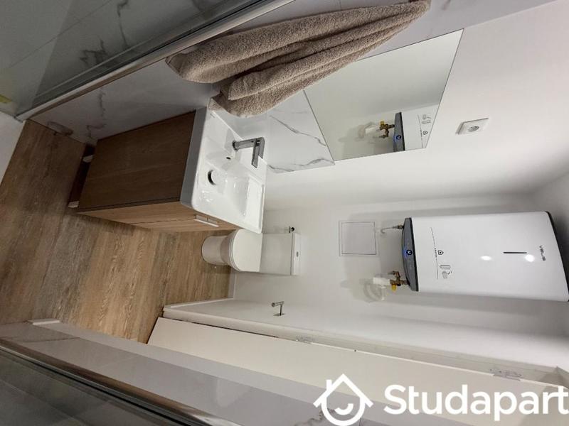 Chambre - 12 m² - 1 pièce