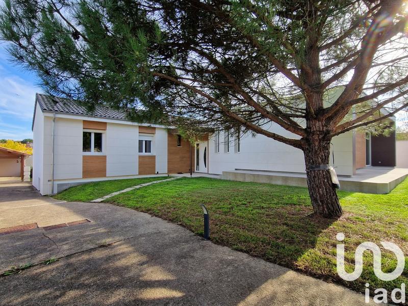 Maison - 242 m² - 7 pièces