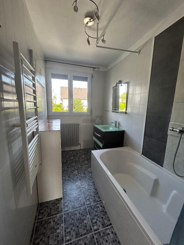 Maison - 153 m² - 7 pièces