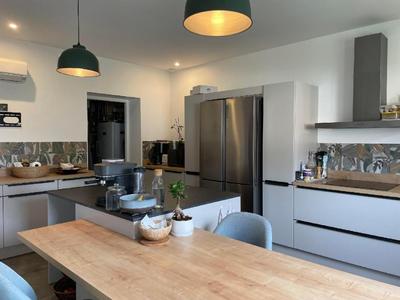 Maison - 103 m² - 4 pièces