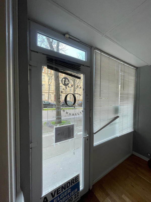 Local d'activités - 38 m² - 3 pièces