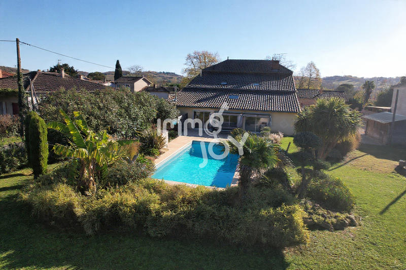 Maison - 308 m² - 6 pièces