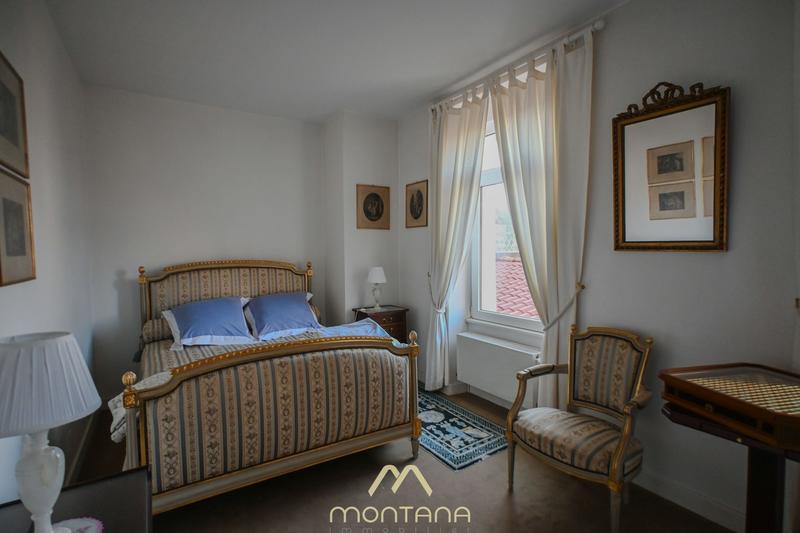 Maison - 213 m² - 7 pièces