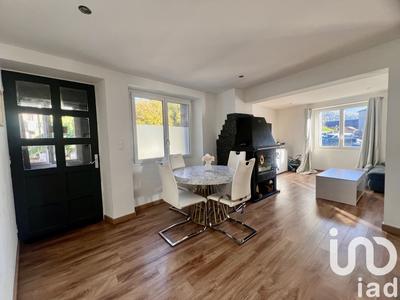 Maison - 92 m² - 5 pièces