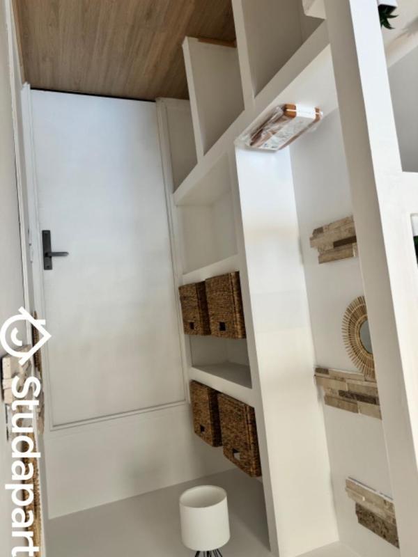 Chambre - 10 m² - 1 pièce