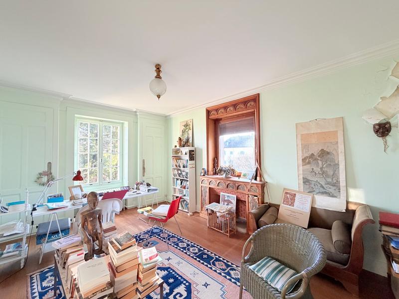 Maison - 236 m² - 8 pièces