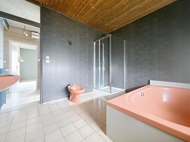 Maison - 177 m² - 9 pièces