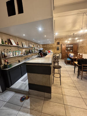 Local commercial - 396 m²