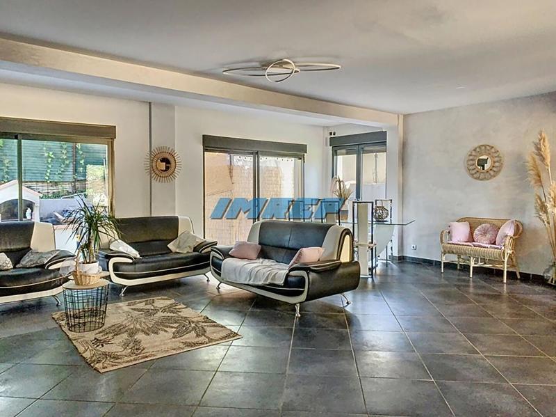 Maison - 160 m² - 5 pièces