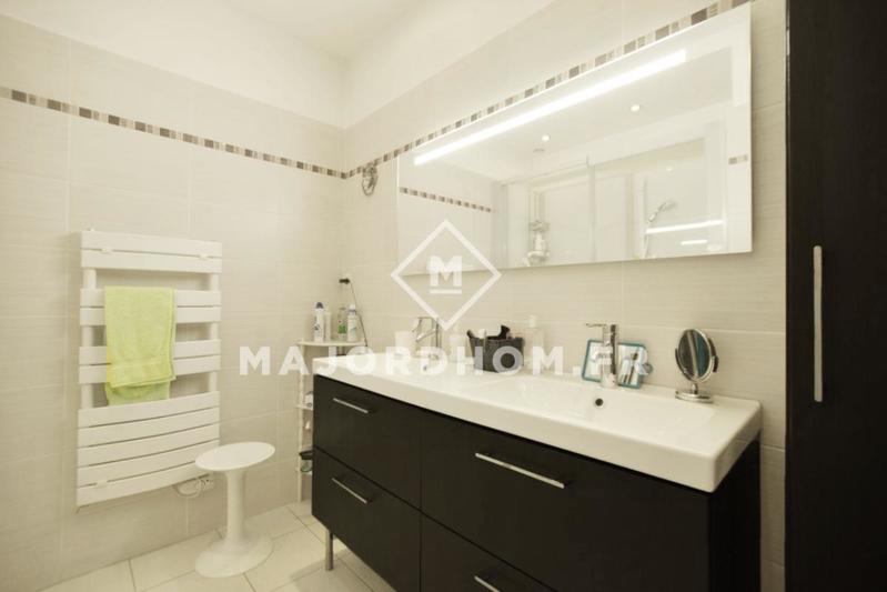 Appartement - 80 m² - 3 pièces