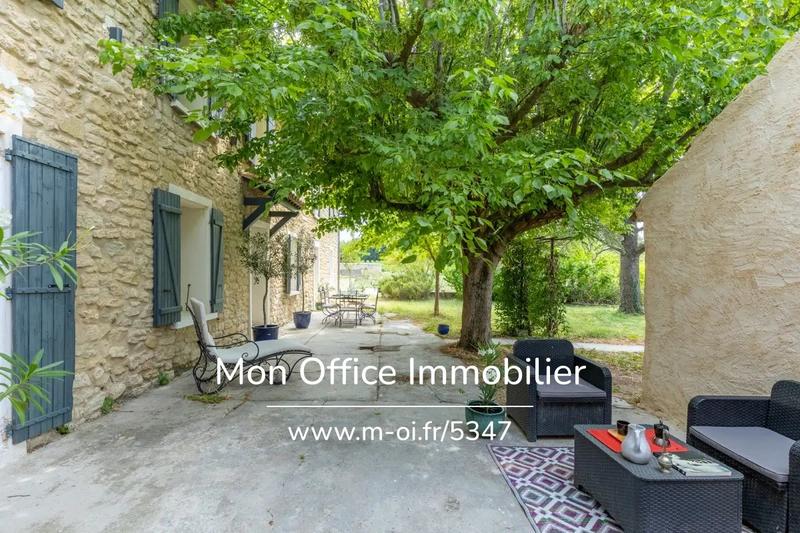 Remise - 354 m² - 8 pièces