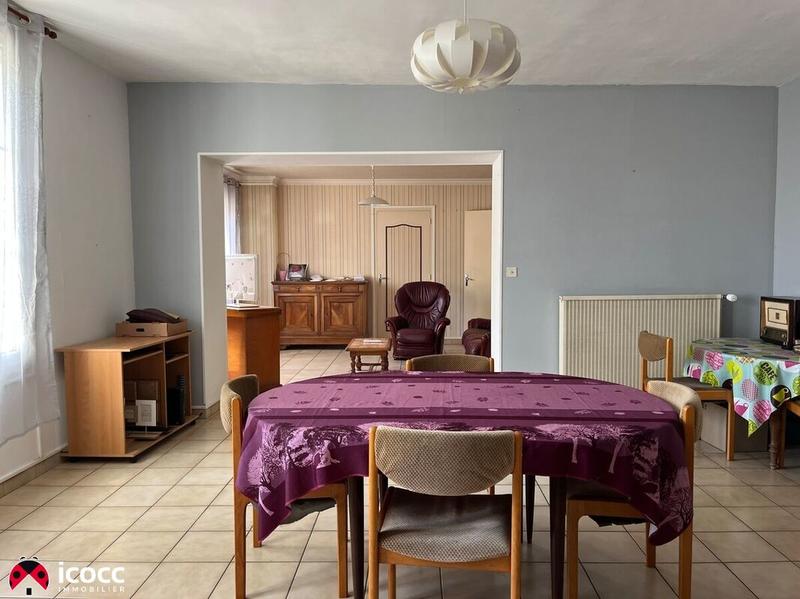 Maison - 180 m² - 8 pièces