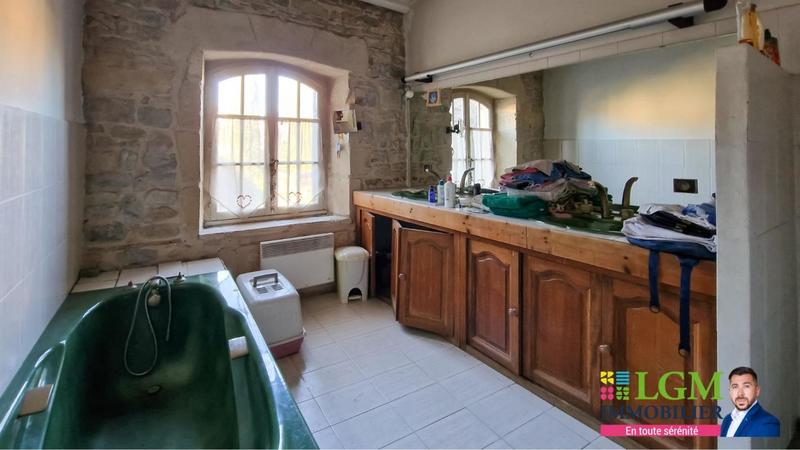 Maison - 345 m² - 8 pièces