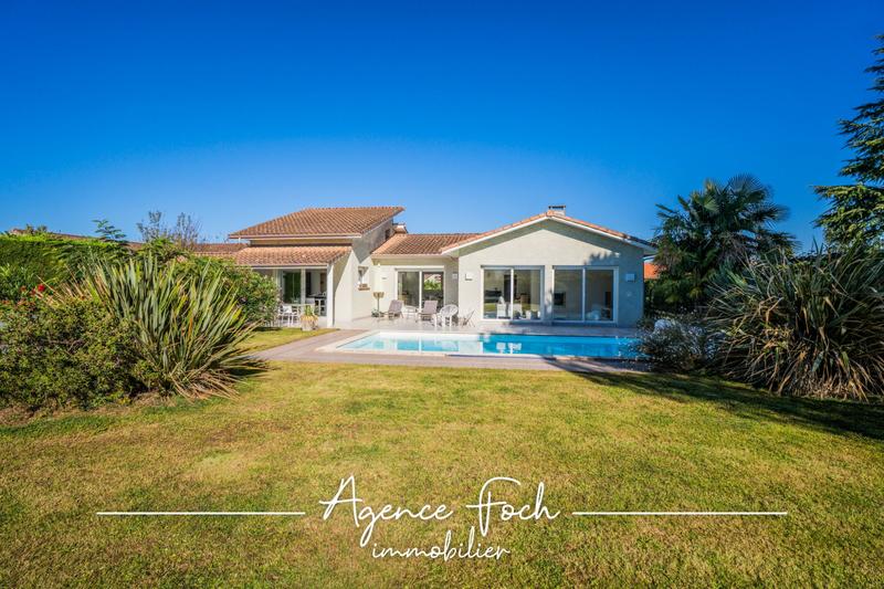 Maison - 176 m² - 5 pièces