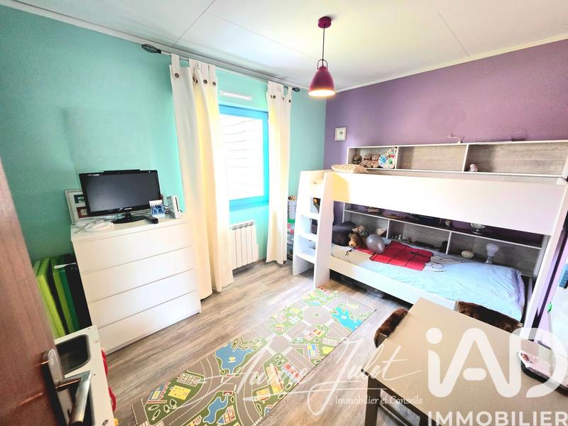 Maison - 186 m² - 8 pièces
