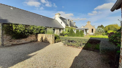 Maison - 480 m² - 12 pièces