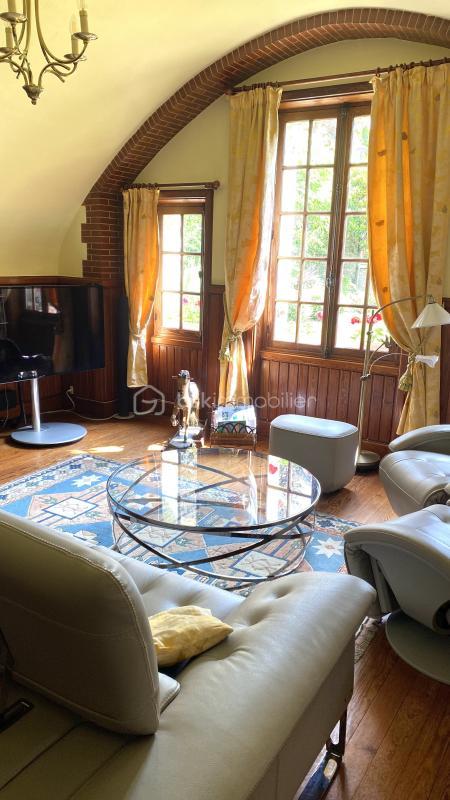 Demeure - 235 m² - 8 pièces