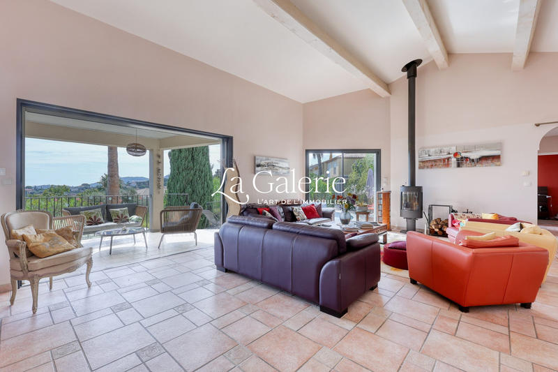 Villa - 240 m² - 7 pièces