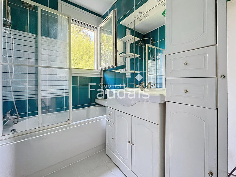 Maison - 82 m² - 5 pièces