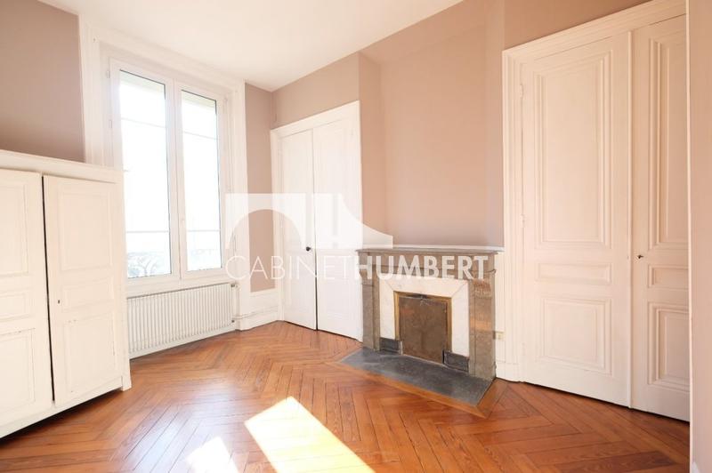 Appartement - 170 m² - 6 pièces