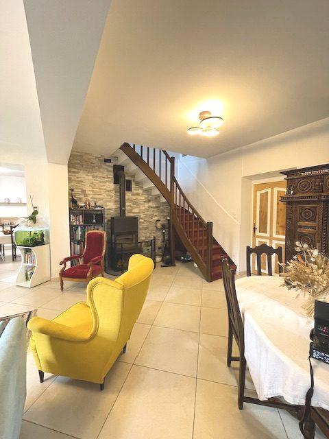 Maison - 195 m² - 8 pièces