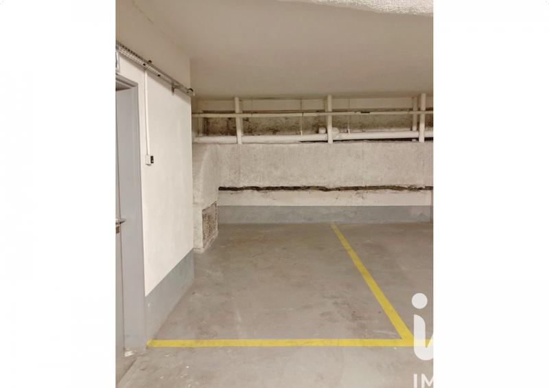 Parking - 11 m²