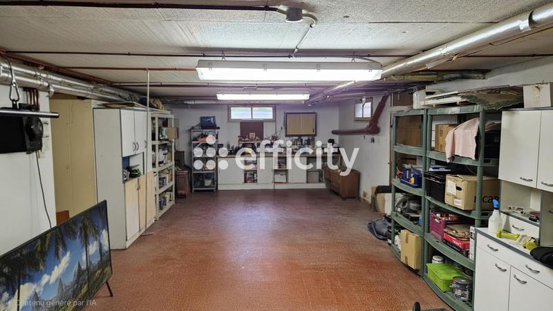 Maison - 182 m² - 9 pièces