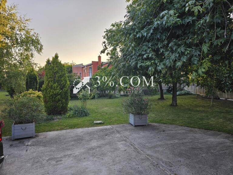 Maison de village - 160 m² - 8 pièces