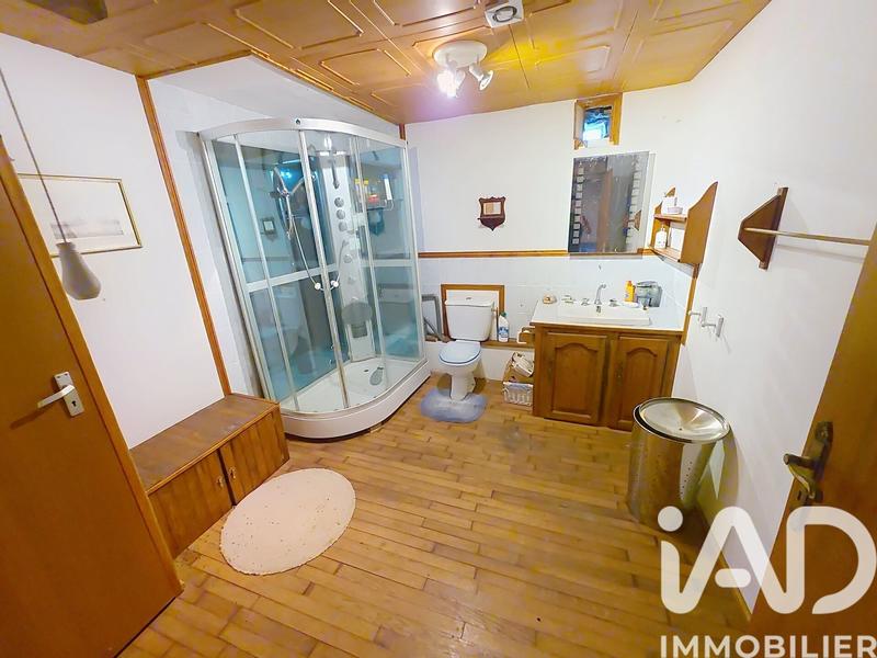 Maison - 223 m² - 8 pièces