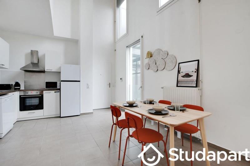 Chambre - 11 m² - 1 pièce