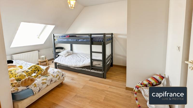 Maison de maîtres - 370 m² - 13 pièces