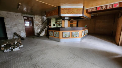 Maison - 316 m² - 15 pièces