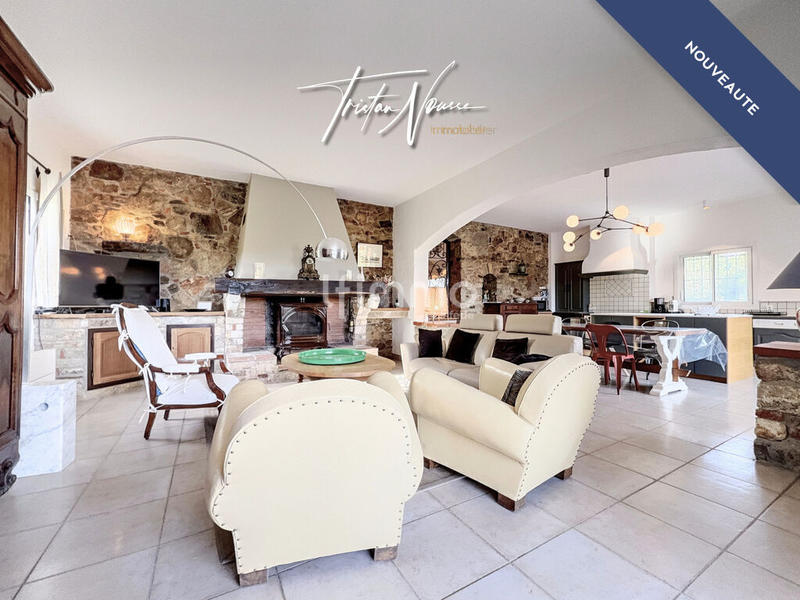 Mas - 260 m² - 7 pièces