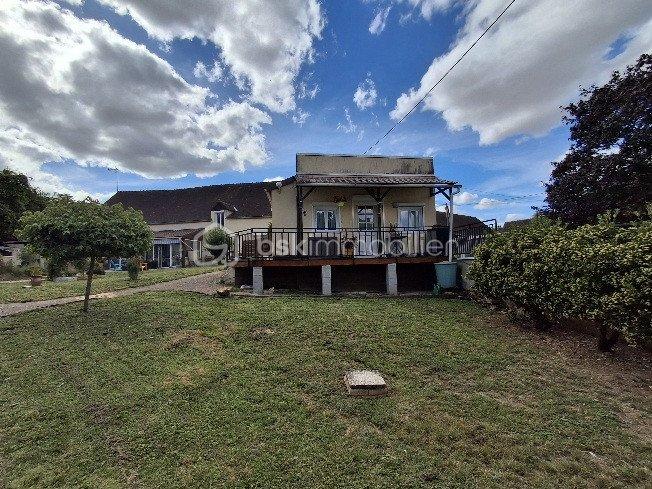 Maison ancienne - 304 m² - 7 pièces