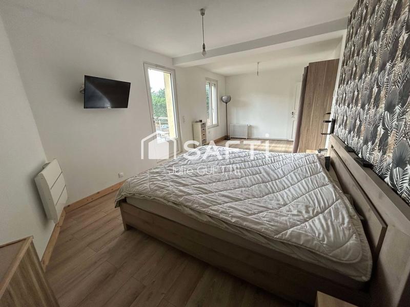 Maison - 275 m² - 10 pièces