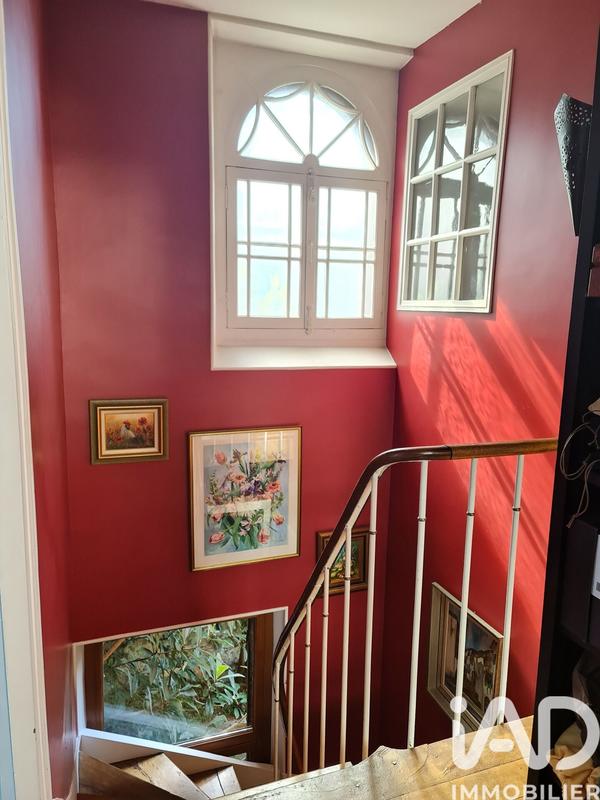 Maison - 160 m² - 8 pièces